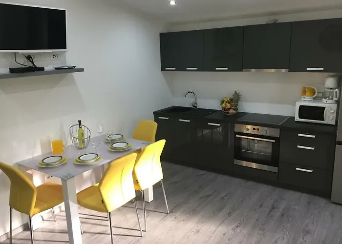 Sunflower דירה *